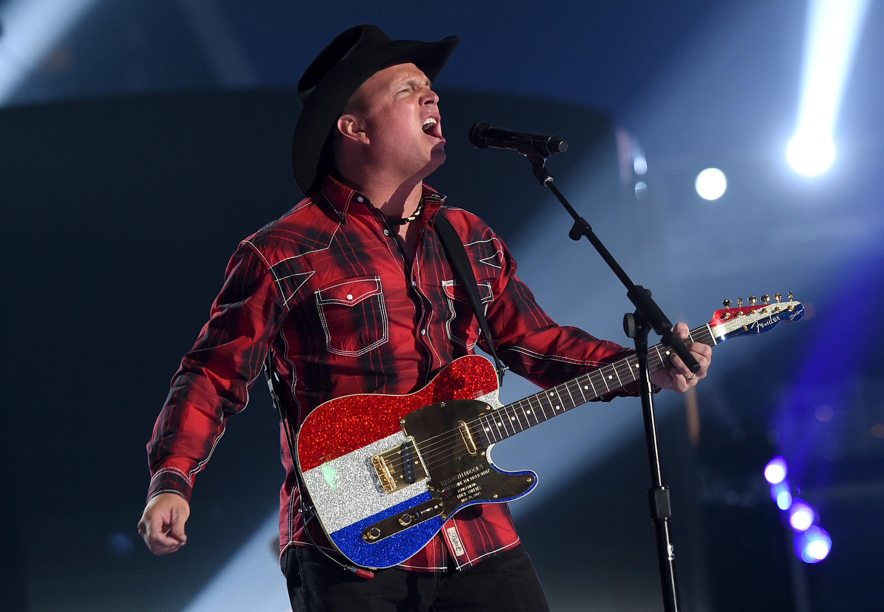 GARTH BROOKS: ANSWERED PRAYERS (1)